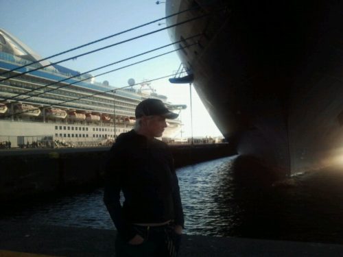 Quetzo hanging out at the cruise ships
